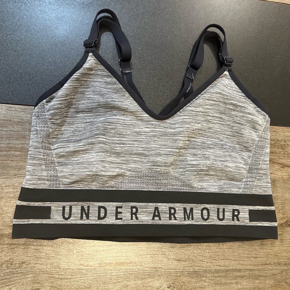 EUC Adjustable Under Armor Stretch Bra Size XL